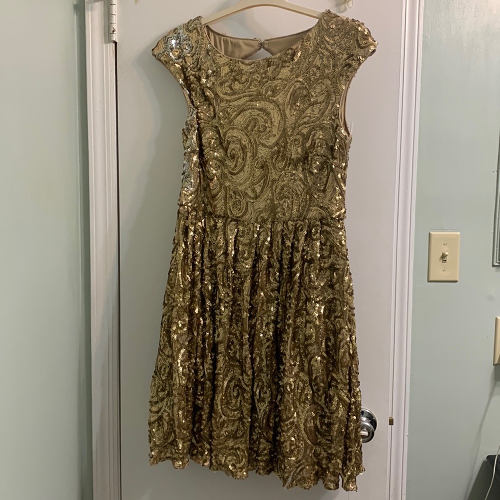 Badgley Mischka- Gold sequin party dress